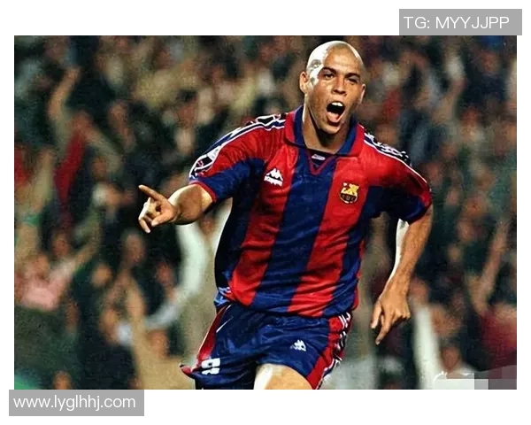 无腹肌足球球星如何打破刻板印象成为场上闪耀巨星 无腹肌足球球星如何打破刻板印象成为场上闪耀巨星