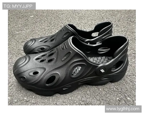 足球球星拖鞋成为时尚新宠 谁是这款独特鞋履的代言人 足球球星拖鞋成为时尚新宠 谁是这款独特鞋履的代言人